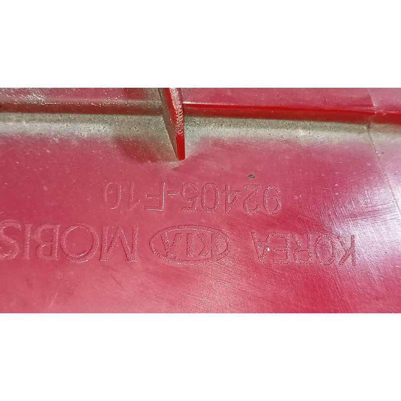 Recambio de piloto trasero izquierdo interior para kia sportage business 2wd referencia OEM IAM 92405F10  