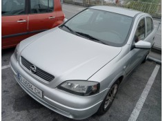 opel astra g berlina del año 2000