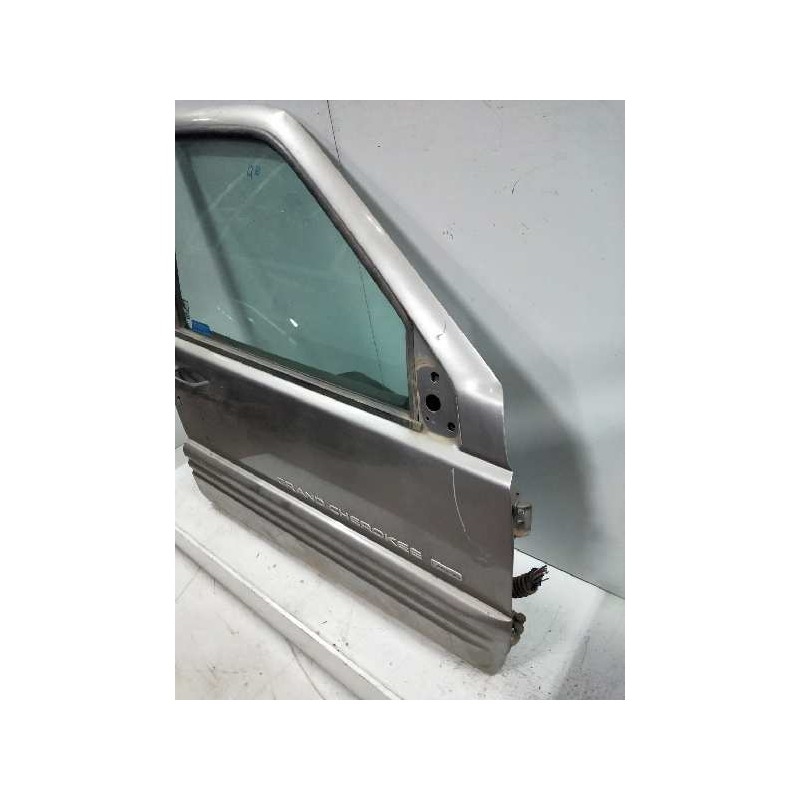 Recambio de puerta delantera derecha para jeep gr.cherokee (zj)/(z) 2.5 turbodiesel referencia OEM IAM  GR CHEROKEE