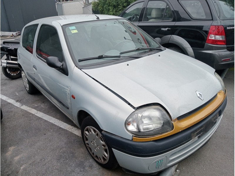 renault clio ii fase i (b/cbo) del año 2001