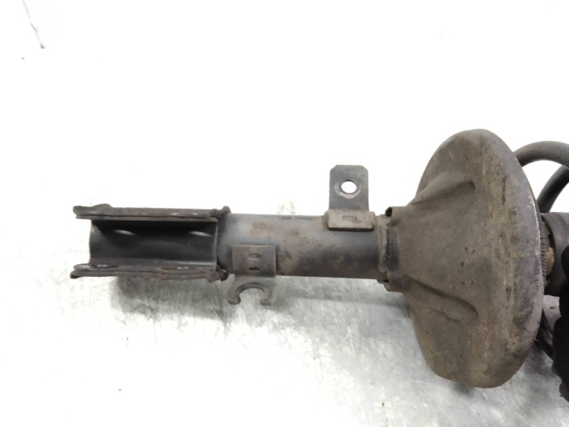 Recambio de amortiguador delantero izquierdo para kia carens 1.8 cat referencia OEM IAM   