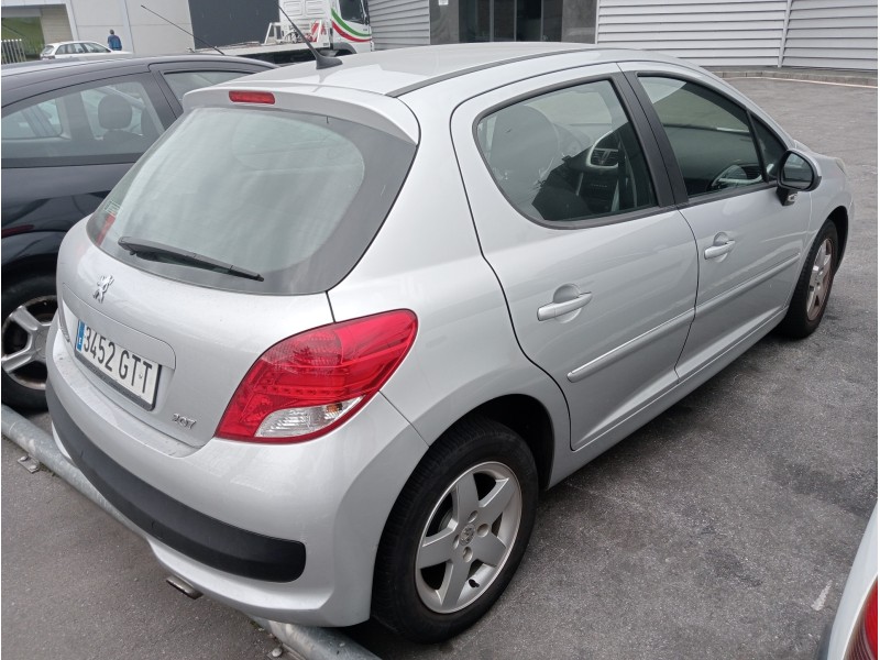 peugeot 207 del año 2010