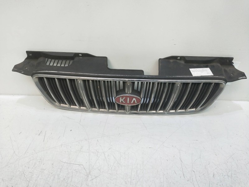 Recambio de rejilla delantera para kia carens 1.8 cat referencia OEM IAM   