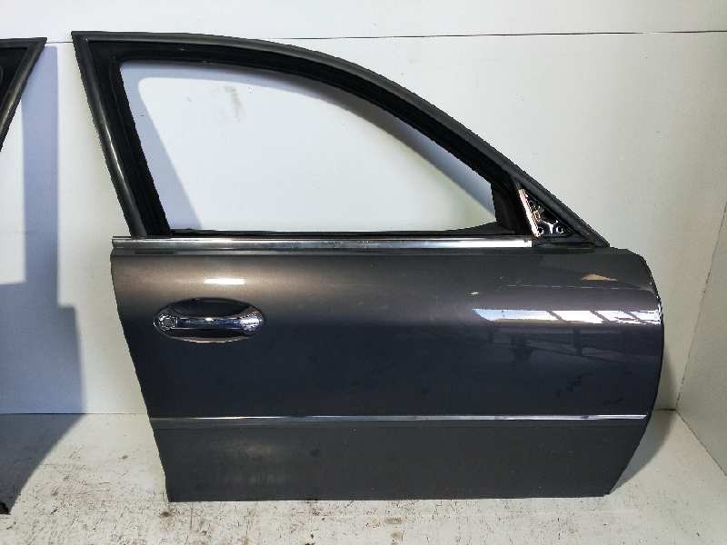 Recambio de puerta delantera derecha para lancia thesis (115) 3.0 v6 24v cae emblema referencia OEM IAM   