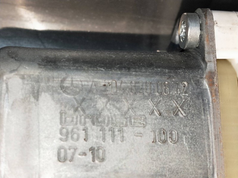 Recambio de elevalunas trasero izquierdo para mercedes clase c (w204) familiar referencia OEM IAM A2048200642 961111100 5P R