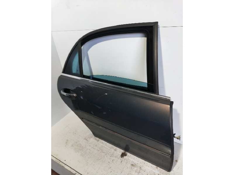 Recambio de puerta trasera derecha para lancia thesis (115) 3.0 v6 24v cae emblema referencia OEM IAM   