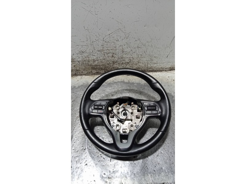 Recambio de volante para kia sportage business 2wd referencia OEM IAM 56100F1130  