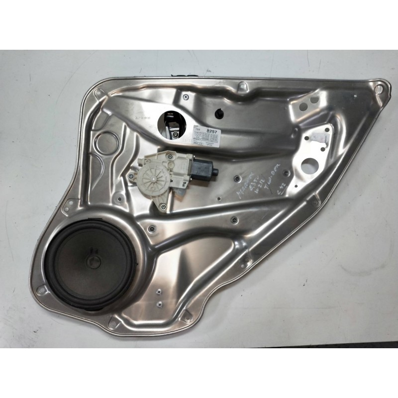Recambio de elevalunas trasero derecho para mercedes clase e (w212) familiar referencia OEM IAM A2048200642 961108101 5P R