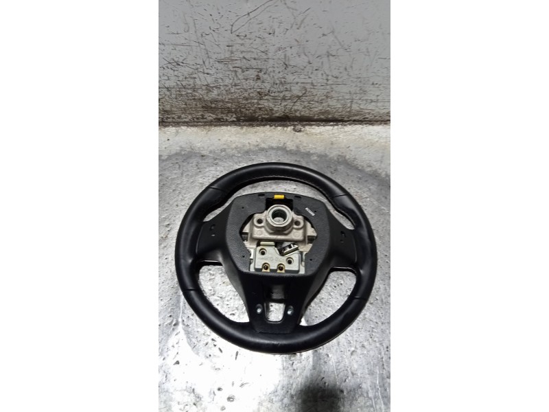 Recambio de volante para kia sportage business 2wd referencia OEM IAM 56100F1130  