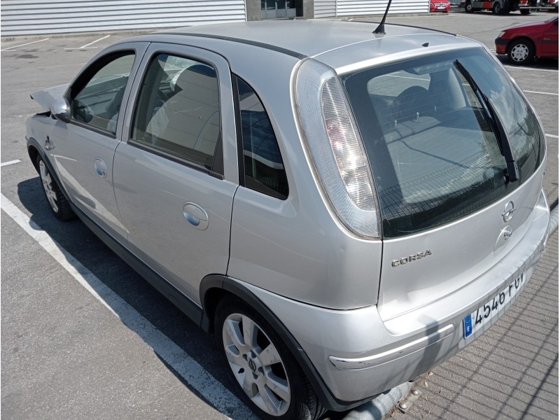 opel corsa c del año 2006