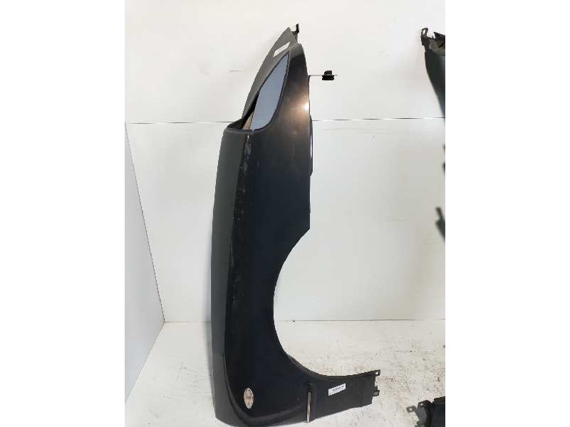 Recambio de aleta delantera derecha para lancia thesis (115) 3.0 v6 24v cae emblema referencia OEM IAM   