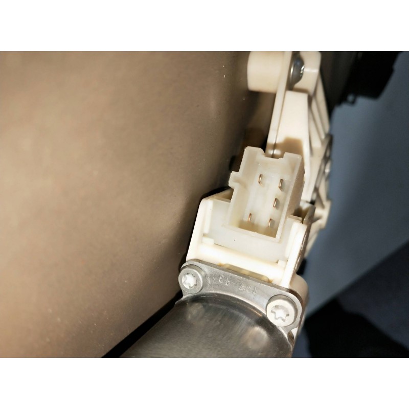 Recambio de elevalunas delantero derecho para mercedes clase e (w212) familiar referencia OEM IAM A2048200242 971218101 5P R