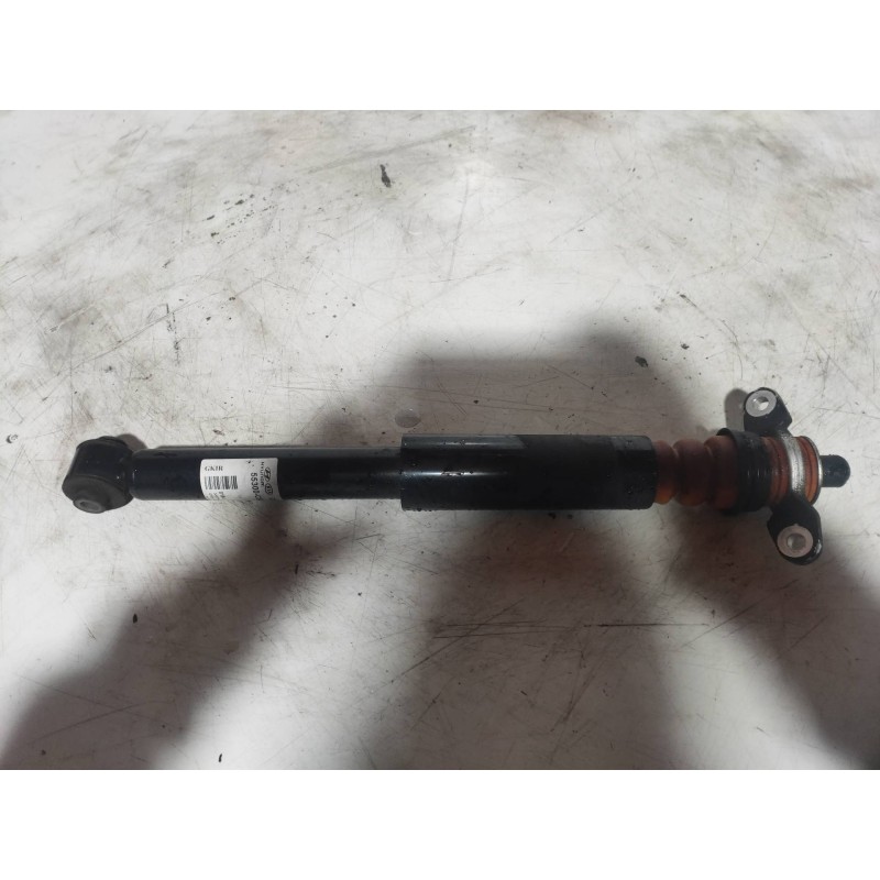 Recambio de amortiguador trasero derecho para hyundai i20 coupe 1.2 16v cat referencia OEM IAM 55300C8000  