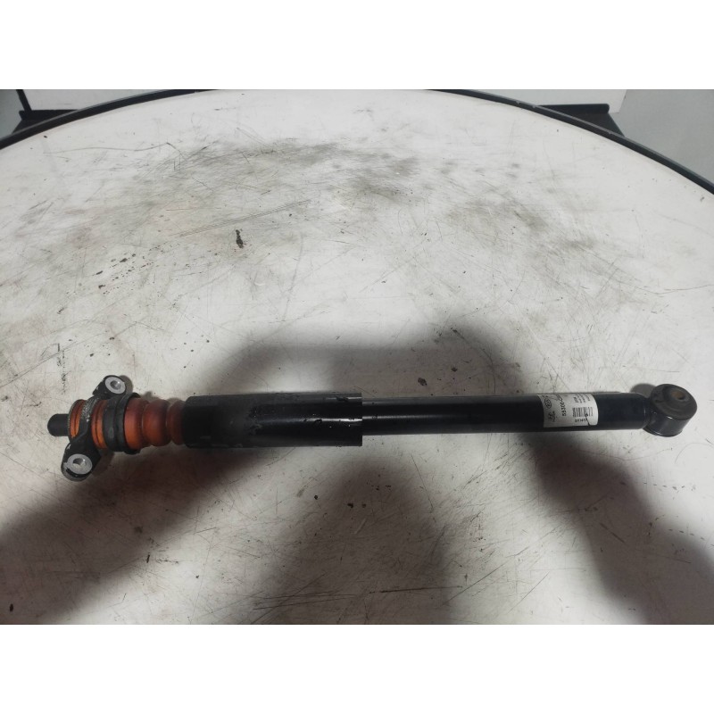 Recambio de amortiguador trasero izquierdo para hyundai i20 coupe 1.2 16v cat referencia OEM IAM 55300C8000  