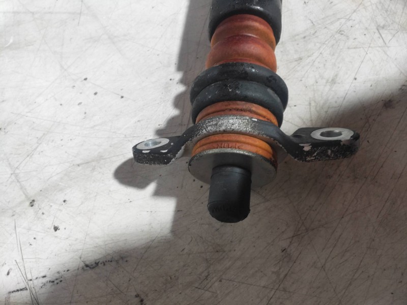 Recambio de amortiguador trasero izquierdo para hyundai i20 coupe 1.2 16v cat referencia OEM IAM 55300C8000  