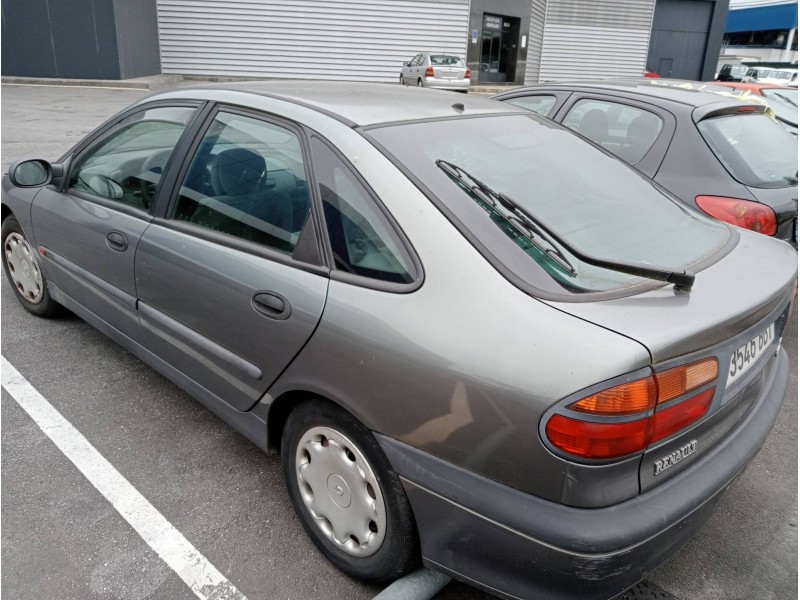 renault laguna (b56) del año 2000