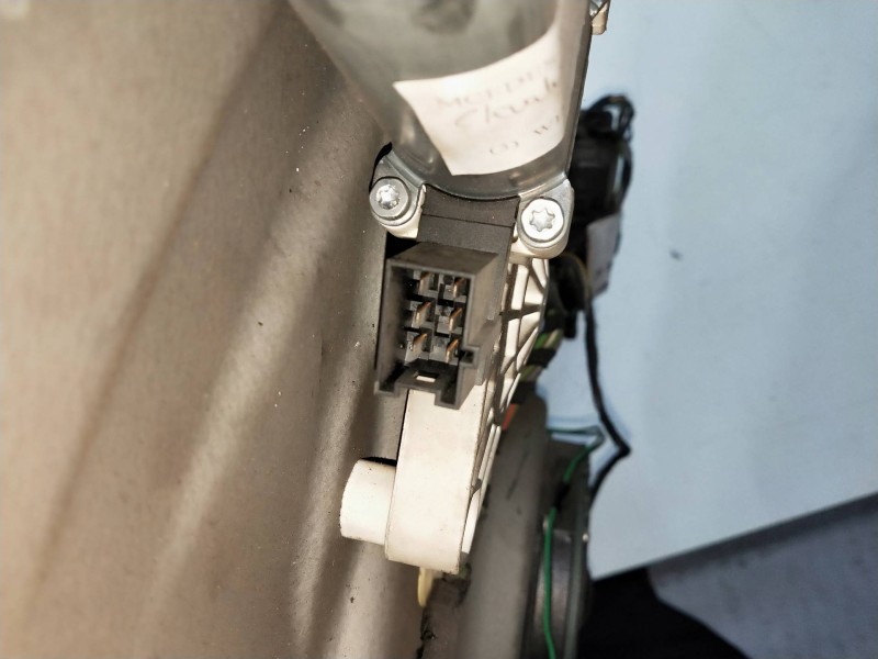 Recambio de elevalunas delantero izquierdo para mercedes clase b (w245) 2.0 cdi cat referencia OEM IAM   5P