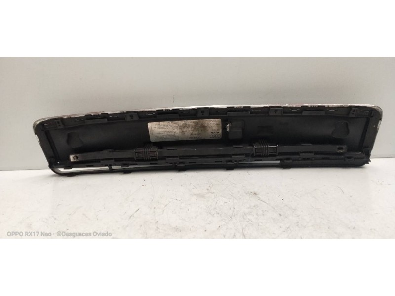 Recambio de rejilla delantera para audi a2 (8z) 1.4 referencia OEM IAM 8Z0010183D  