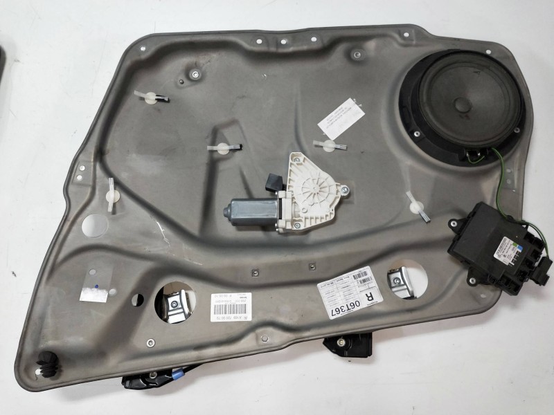 Recambio de elevalunas delantero derecho para mercedes clase b (w245) 180 cdi (245.207) referencia OEM IAM   5P