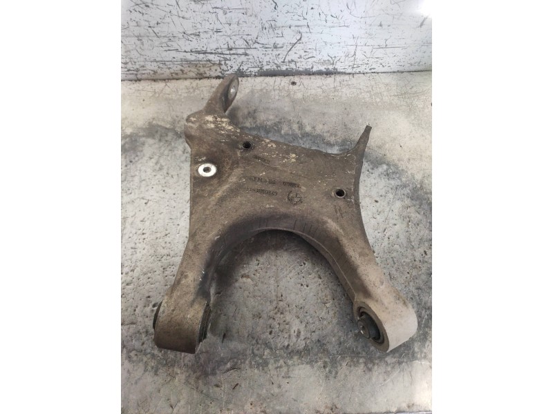 Recambio de brazo suspension inferior trasero derecho para bmw x5 (e70) 3.0d referencia OEM IAM 6770954  