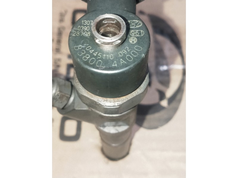 Recambio de inyector para kia sorento referencia OEM IAM 0445110092  