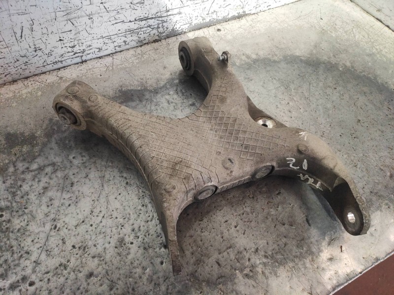Recambio de brazo suspension inferior trasero izquierdo para bmw x5 (e70) 3.0d referencia OEM IAM 6770953  
