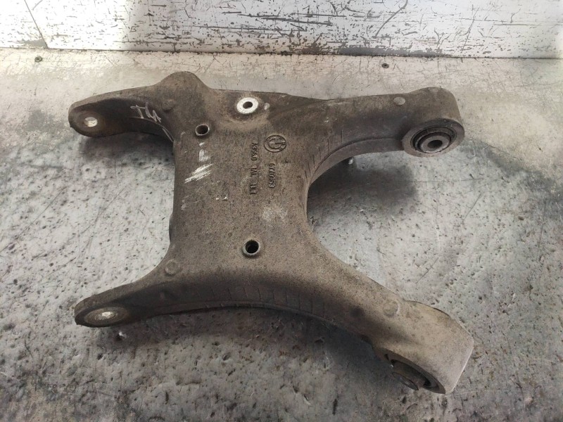 Recambio de brazo suspension inferior trasero izquierdo para bmw x5 (e70) 3.0d referencia OEM IAM 6770953  