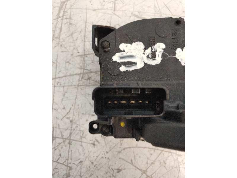 Recambio de motor cierre centralizado trasero derecho para renault laguna iii expression referencia OEM IAM   