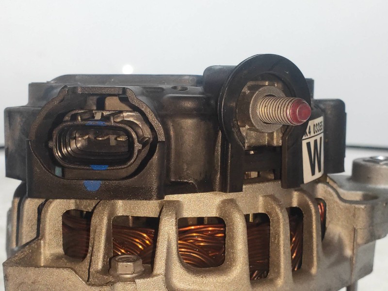 Recambio de alternador para hyundai i20 coupe 1.2 16v cat referencia OEM IAM 3730003355 2622650 