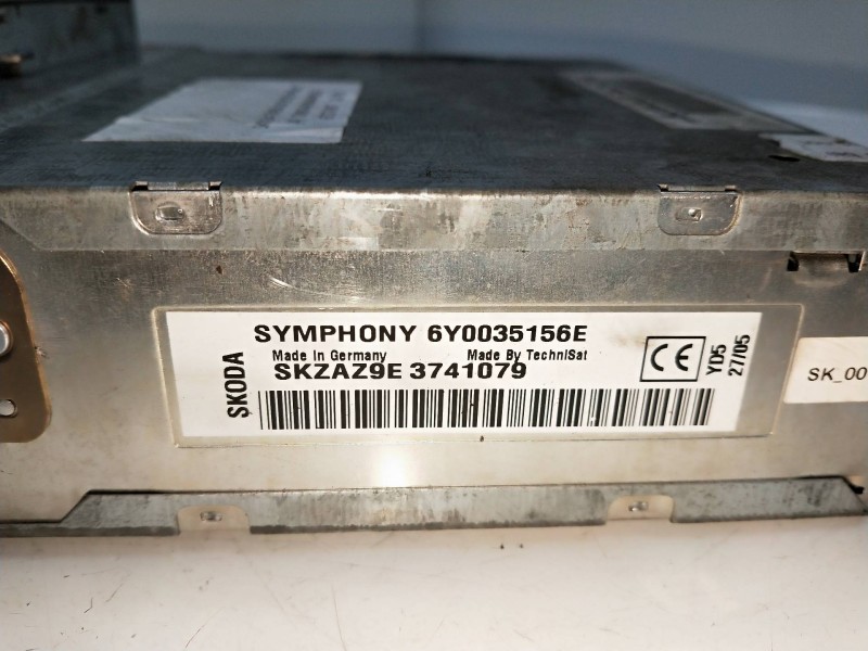 Recambio de sistema audio / radio cd para skoda fabia familiar (6y5) comfort line referencia OEM IAM 6Y0035156E  