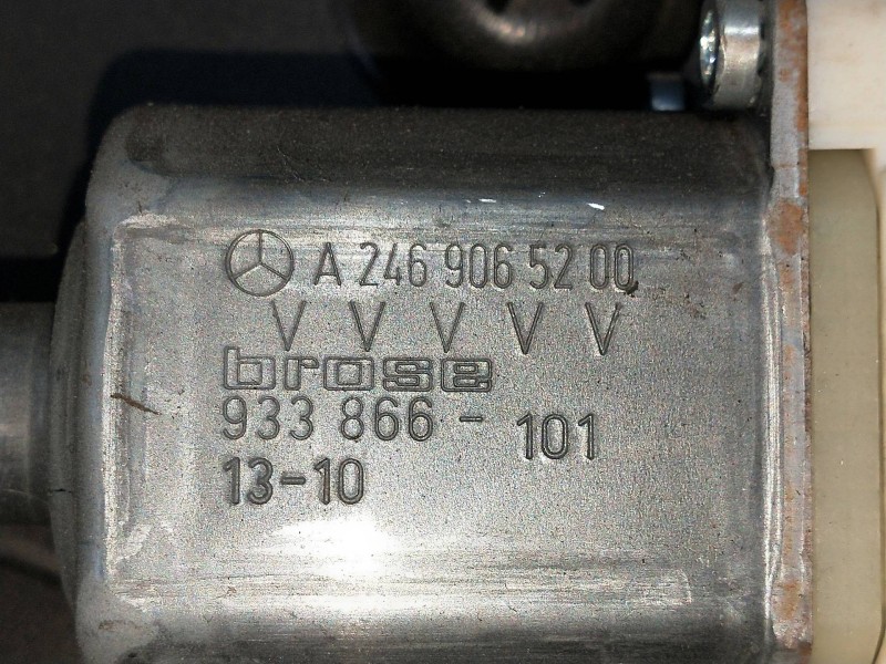 Recambio de elevalunas delantero derecho para mercedes clase b (w246) b 180 cdi be (246.200) referencia OEM IAM A2469065200 9338
