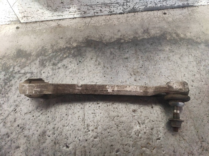 Recambio de brazo suspension superior trasero izquierdo para bmw x5 (e70) 3.0d referencia OEM IAM 6770969  