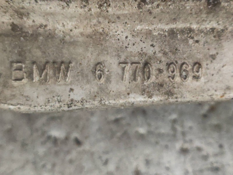 Recambio de brazo suspension superior trasero izquierdo para bmw x5 (e70) 3.0d referencia OEM IAM 6770969  