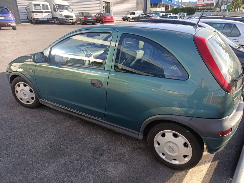 opel corsa c del año 2003