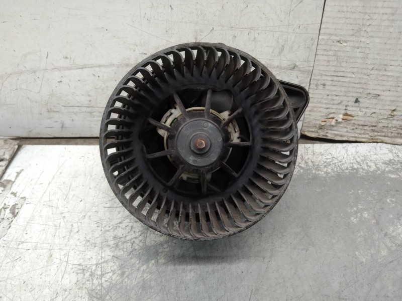 Recambio de motor calefaccion para opel vivaro combi 2.9t corto referencia OEM IAM   