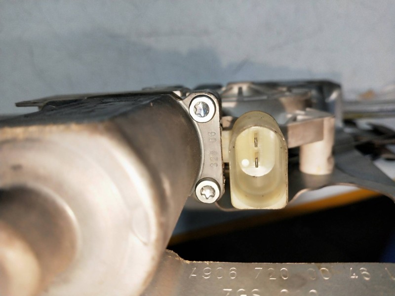 Recambio de elevalunas delantero izquierdo para mercedes sprinterii caja cerrada (desde 01.06) 309/311/313/315  cdi (906.631/633