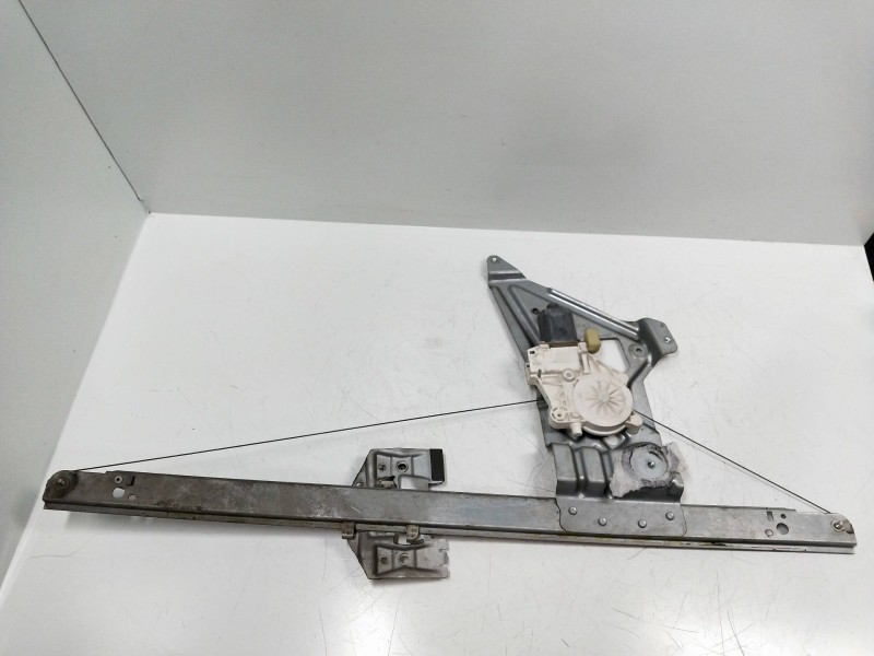 Recambio de elevalunas delantero derecho para mercedes sprinterii caja cerrada (desde 01.06) 2.1 cdi cat referencia OEM IAM A006