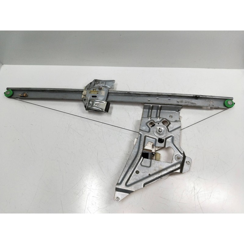 Recambio de elevalunas delantero derecho para mercedes sprinterii caja cerrada (desde 01.06) 2.1 cdi cat referencia OEM IAM A006