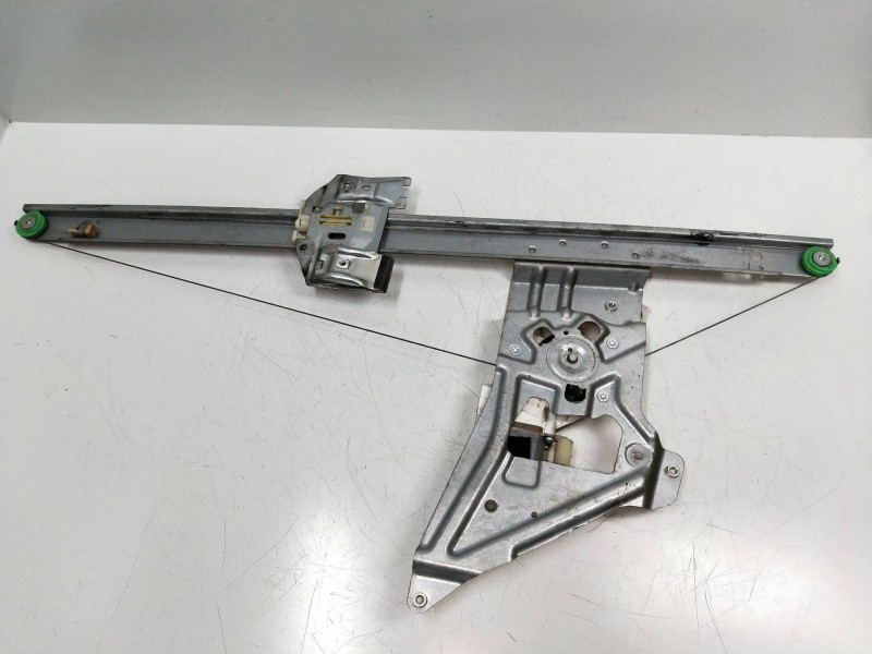 Recambio de elevalunas delantero derecho para mercedes sprinterii caja cerrada (desde 01.06) 2.1 cdi cat referencia OEM IAM A006