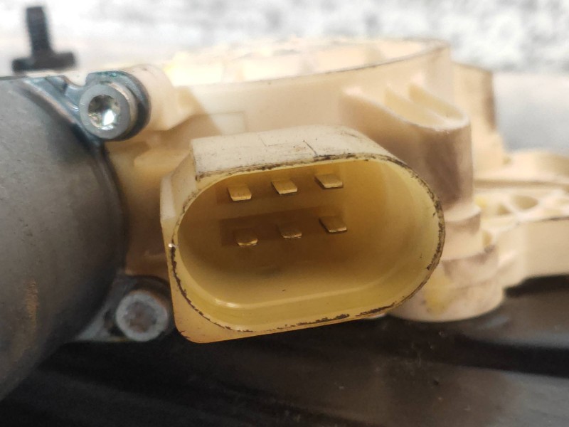 Recambio de elevalunas trasero derecho para bmw x5 (e70) 3.0d referencia OEM IAM 7137030  