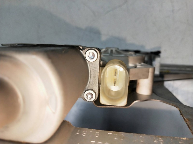Recambio de elevalunas delantero izquierdo para mercedes sprinterii caja cerrada (desde 01.06) 2.1 cdi cat referencia OEM IAM A0
