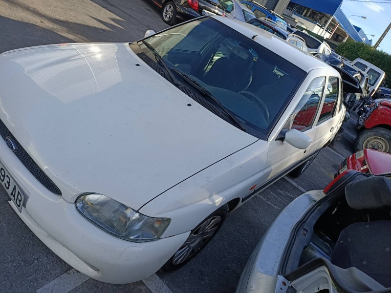 ford escort berl./turnier del año 1998 ford escort berl./turnier del año 1998