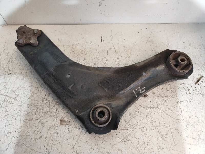 Recambio de brazo suspension inferior delantero izquierdo para renault laguna iii expression referencia OEM IAM 545010009R  