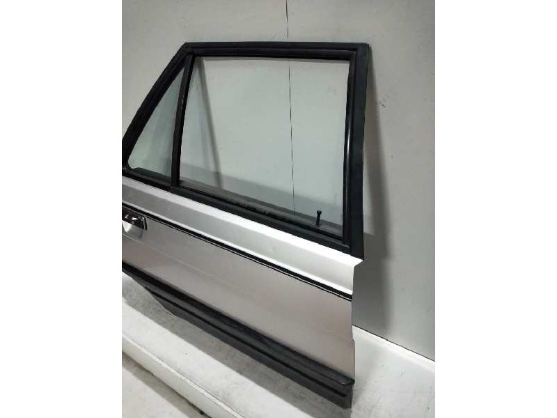 Recambio de puerta trasera derecha para renault 11 1.4 gtl referencia OEM IAM   
