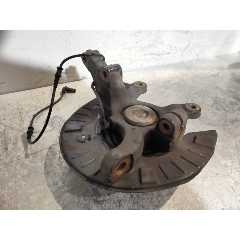 Recambio de mangueta delantera derecha para mercedes vito kasten (639) 113 cdi lang (639.603) referencia OEM IAM   