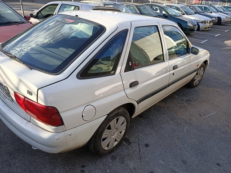 ford escort berl./turnier del año 1998 ford escort berl./turnier del año 1998