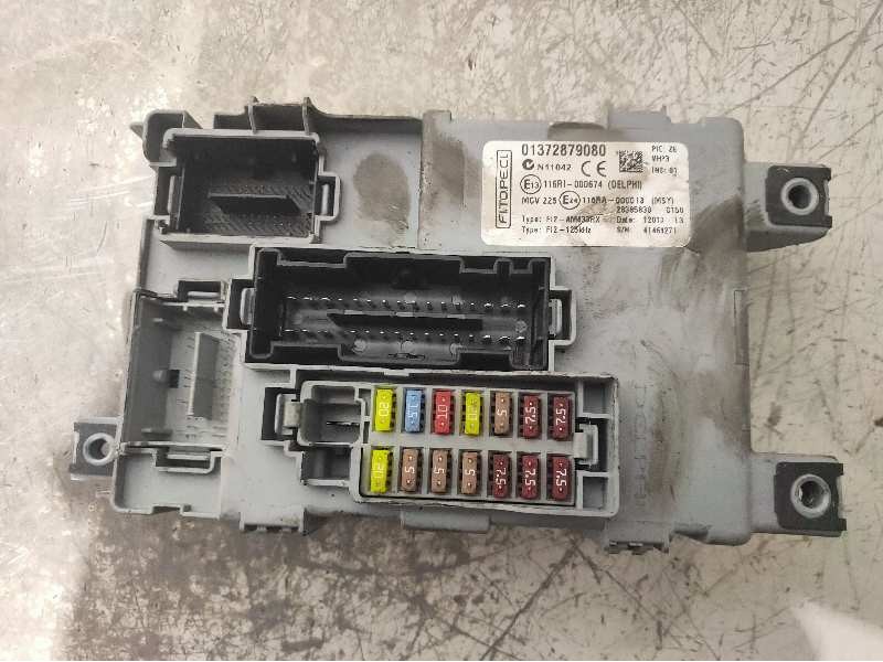 Recambio de caja reles / fusibles para peugeot bipper básico referencia OEM IAM 01372879080  