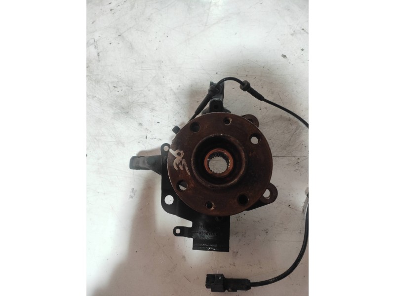 Recambio de mangueta delantera derecha para renault clio iv business referencia OEM IAM   