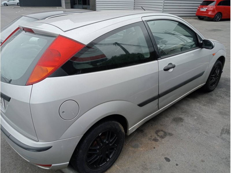 ford focus berlina (cak) del año 2005