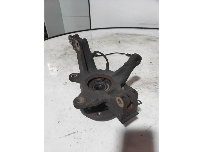 Recambio de mangueta delantera derecha para renault clio iv business referencia OEM IAM   